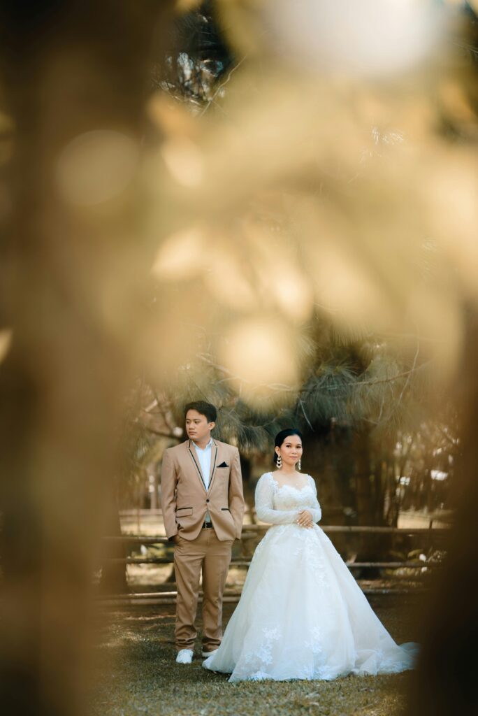 A newly wed couple Understanding Attachment Styles 